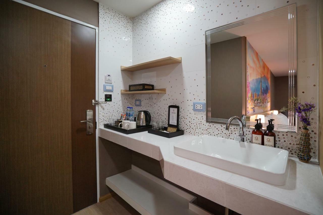 The Qube Fifty Hotel Bangkok Eksteriør bilde